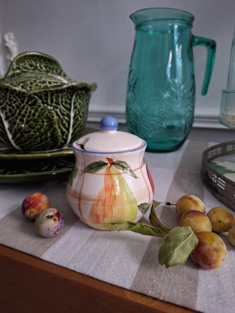 Nieuw: Suikerpotje wit met fruitdecor