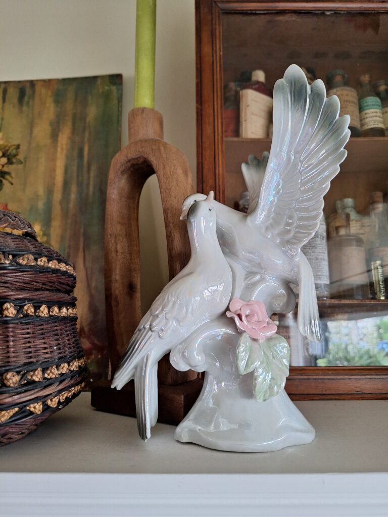 Nieuw: Porseleinen duivenpaartje